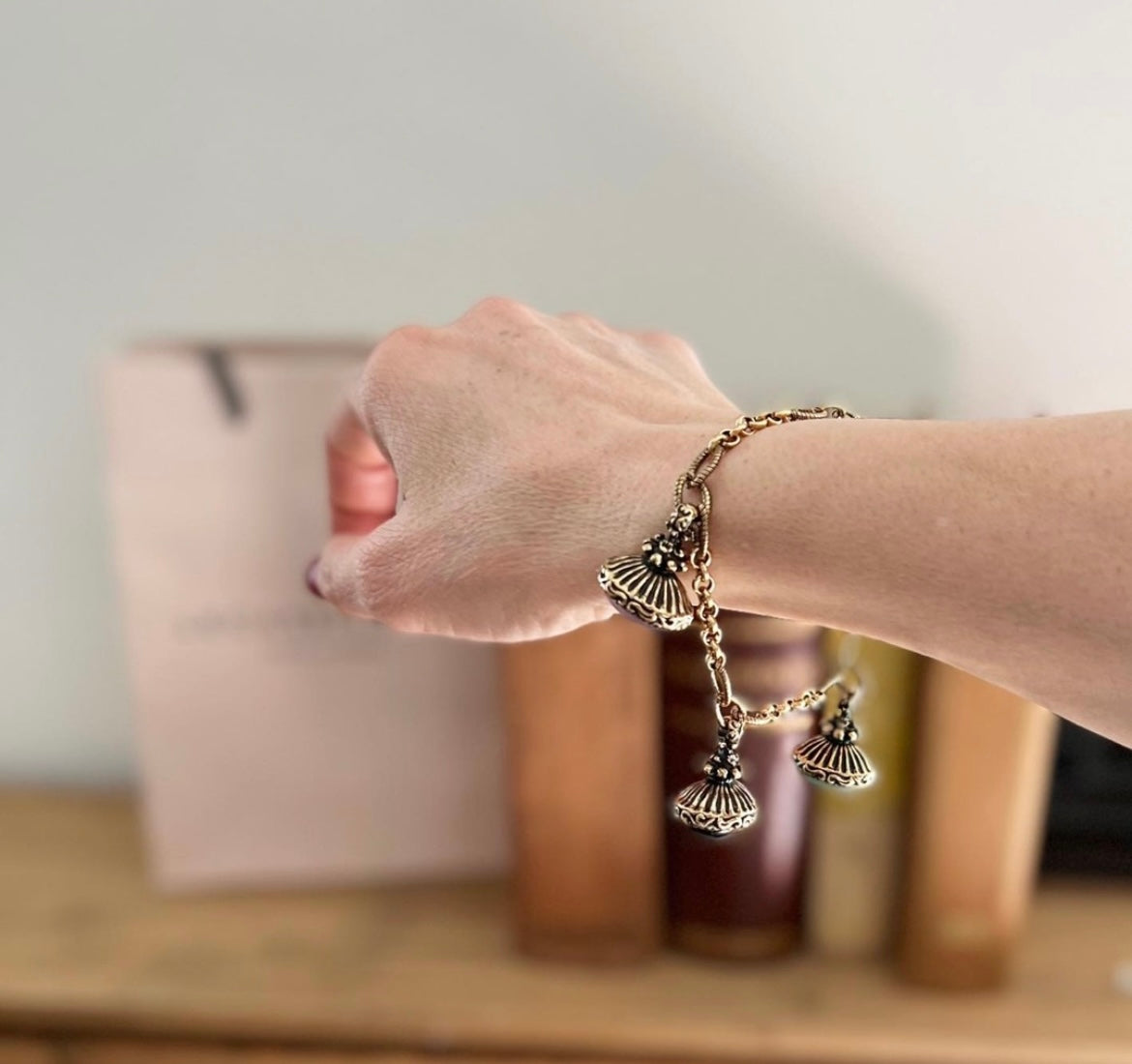 Bracciale 3 Sigilli - Bracciale Artigianale in Ottone Dorato con Ametista, Onice e Avventurina (Codice: BR 3S)