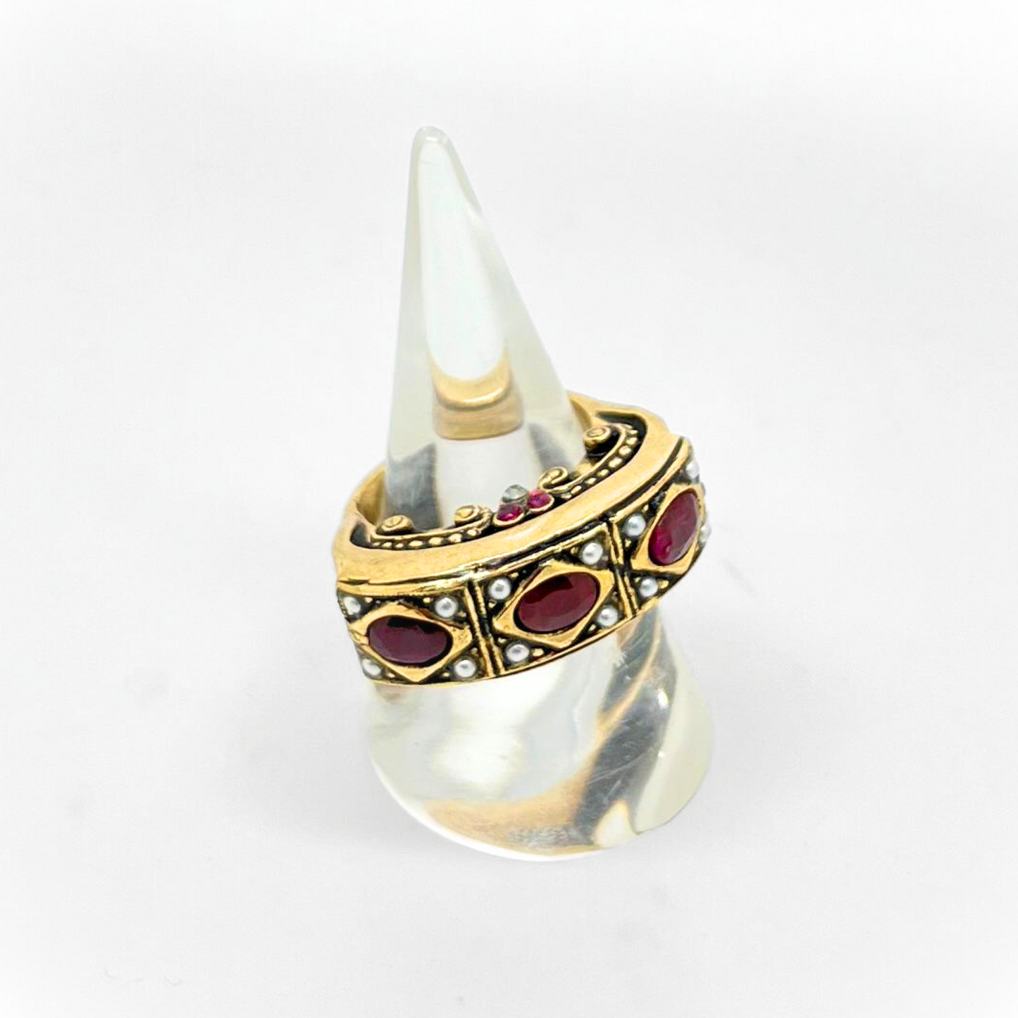 Anello Rinascimento - Anello Artigianale in Ottone Dorato con Rubini, Perline e Swarovski (Codice: AN RN 01)